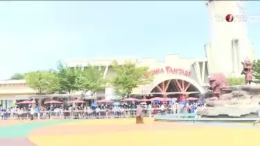 Potret suasana Kota Tua Jakarta ramai dikunjungi wisatawan saat libur Natal dan Tahun Baru