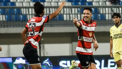 Hasil Super League 2025-2026: Balotelli dan Lulinha Bawa Madura United Pesta Gol 5-1 atas Semen Padang