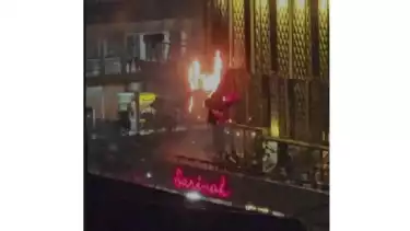 Gedung Sarinah Thamrin Jakarta terbakar