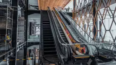 Eskalator pertama di Indonesia di gedung Sarinah Jakarta