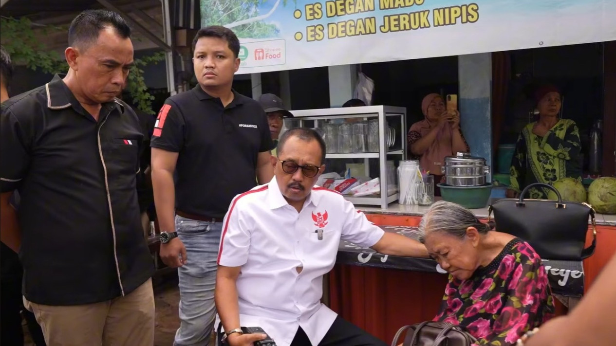 Diancam Imbas Kasus Rumah Nenek Elina di Surabaya, Armuji Tepis Tudingan Instruksi Demo ke Ormas Madas
            - galeri foto