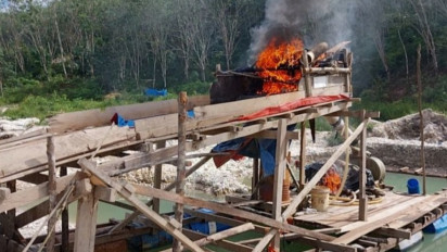 772 Rakit Tambang Emas Ilegal Dimusnahkan Polda Riau