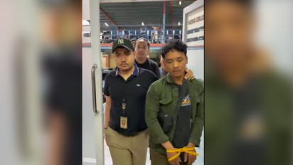 Diduga Aniaya Keluarga Nasabah Saat Tagih Utang, Debt Collector di Gresik Tak Berdaya saat Diciduk Polisi