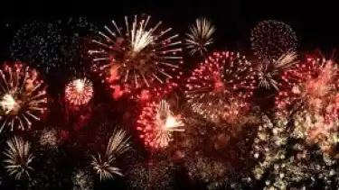 Orang Tua Wajib Tahu! 6 Bahaya Asap Kembang Api pada Anak saat Rayakan Malam Tahun Baru