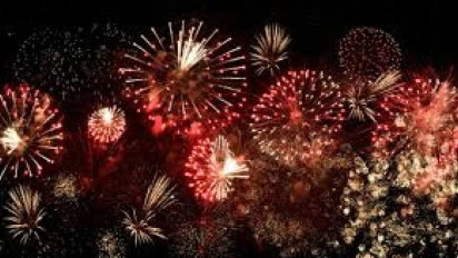 Orang Tua Wajib Tahu! 6 Bahaya Asap Kembang Api pada Anak saat Rayakan Malam Tahun Baru