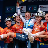 Dominasi Tak Terbantahkan, Tadej Pogacar dan Demi Vollering Jadi Raja dan Ratu Balap Sepeda Dunia 2025