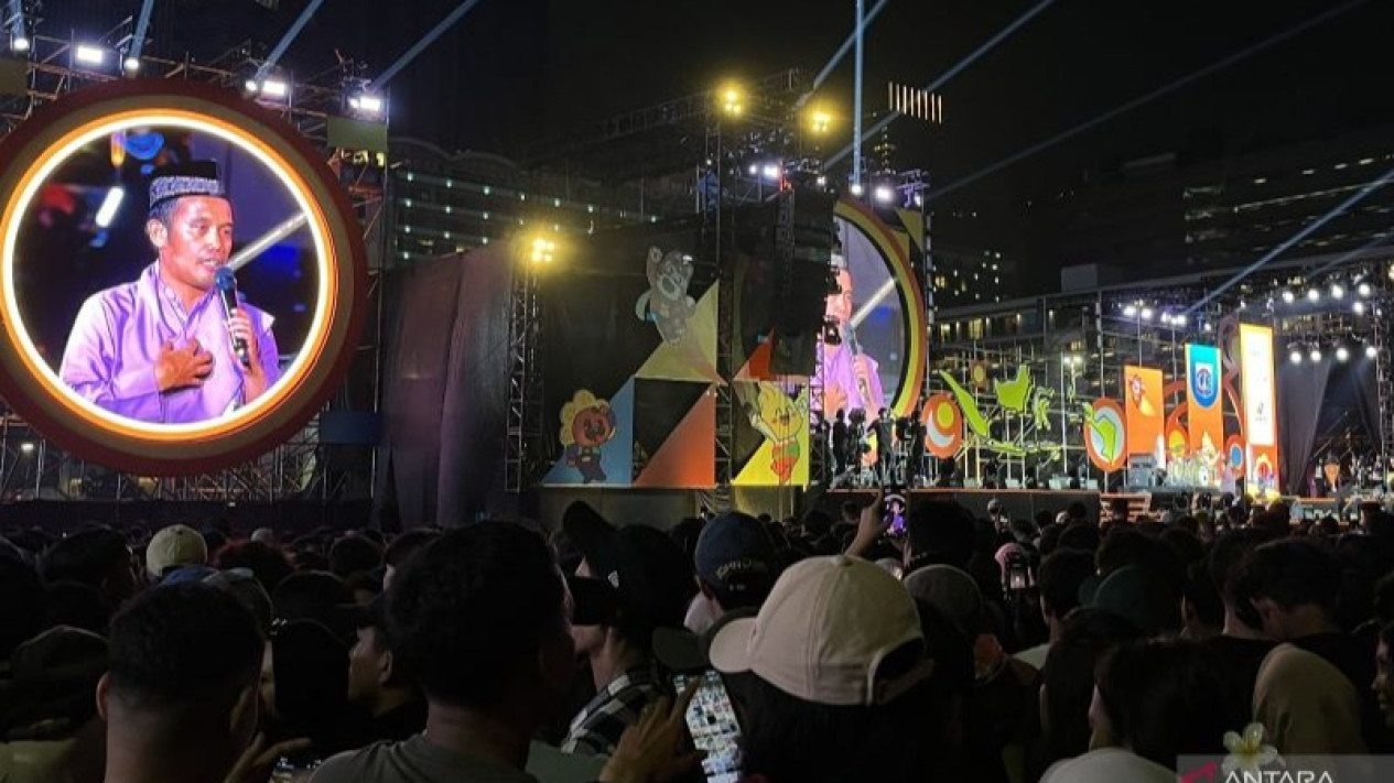 Tanpa Kembang Api, Warga DKI Jakarta Himpun Donasi Rp3,1 miliar untuk Sumatra di Bundaran HI
            - galeri foto