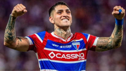 Dibuang Ajax, Bek Argentina Ini Resmi Gabung Persib Bandung Gantikan Federico Barba?