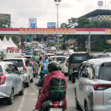 Situasi Terkini Arus Lalin di Puncak Bogor, Kendaraan Mulai Padati Kawasan Simpang Gadog