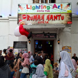 Libur Tahun Baru, Wahana Kereta Hantu Kota Tua Diserbu 2.000 Lebih Pengunjung