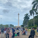 Monas Padat Wisatawan, 2 Anak Terpisah dari Orang Tuanya