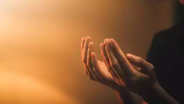 Ilustrasi membaca niat puasa