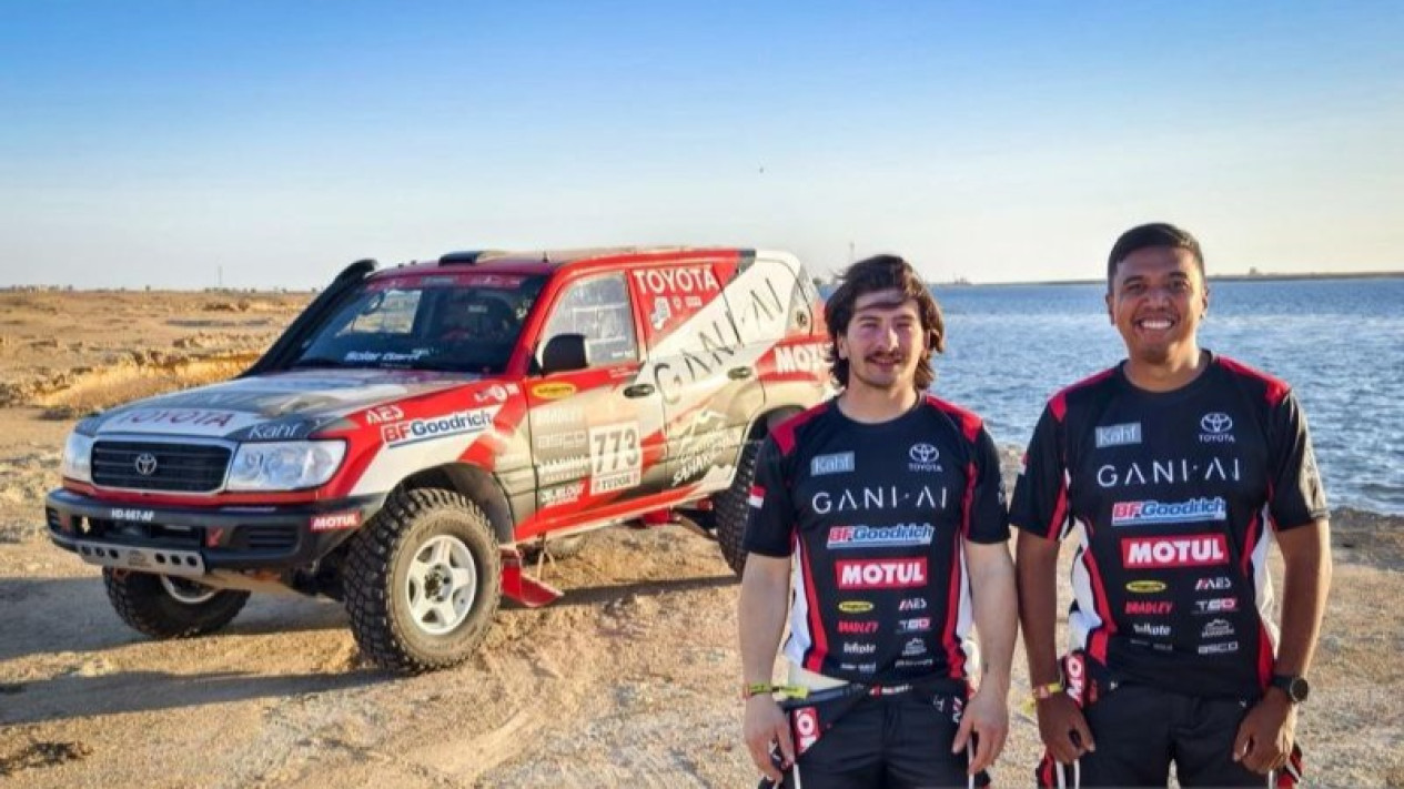 Julian Johan Tiba di Arab Saudi untuk Rally Dakar 2026, Indonesia Kembali Kirim Wakil Setelah Absen 14 Tahun
            - galeri foto