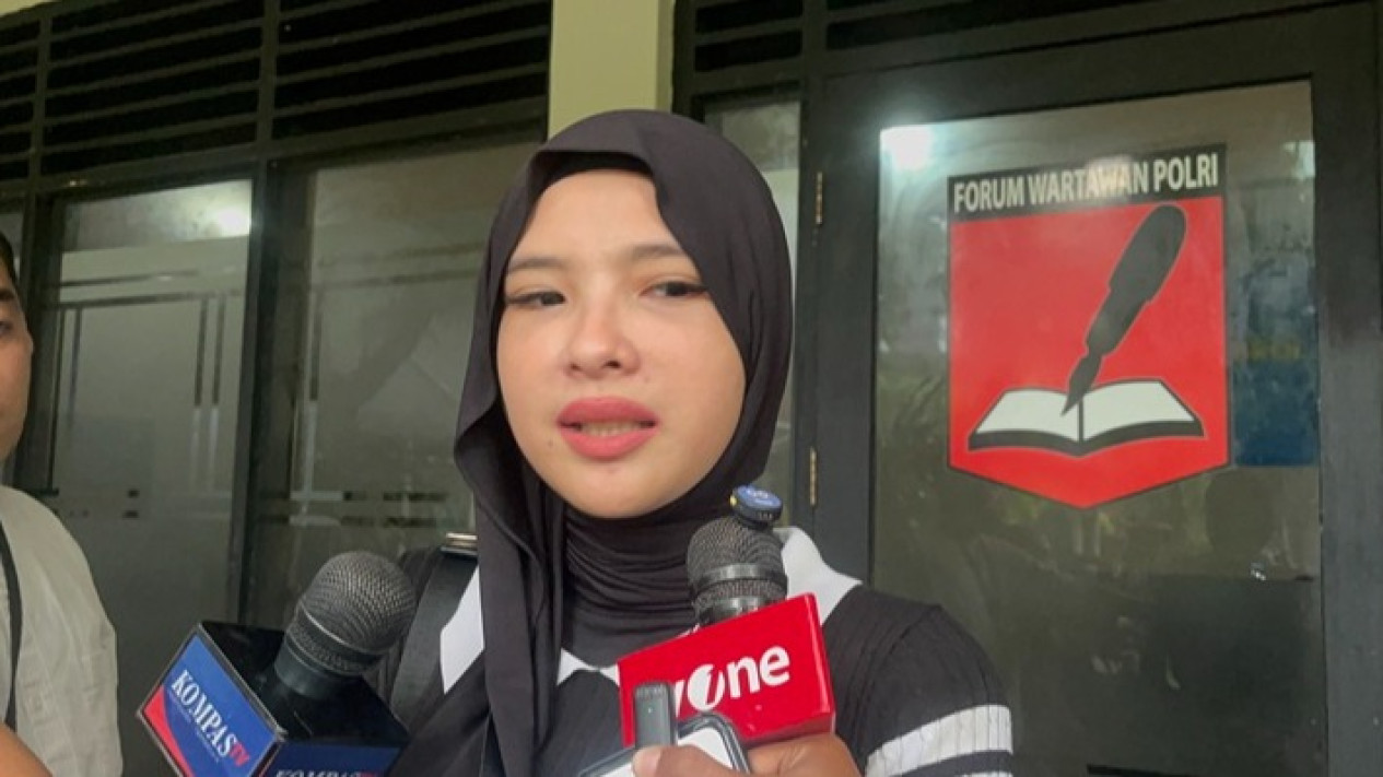 Selesai Diperiksa, Pedagang di Kalibata Ngaku Dicecar Puluhan Pertanyaan soal Kesaksian Pengrusakan Warung
            - galeri foto