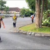 Hari Pertama Kerja di Pemkab Jombang Diwarnai ASN Terlambat Hingga Main Hp