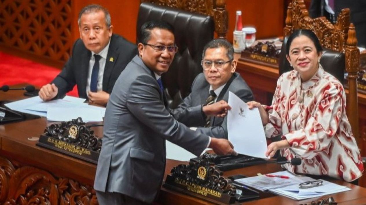 Pemerintah Berlakukan KUHAP, Atur Keadilan Restoratif hingga Rekaman CCTV
            - galeri foto