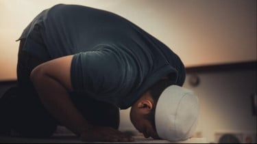 Usaha Ditambah Shalat Tahajud Insyaallah Karier Meroket, Waktu Terbaiknya Bukan Jam 12 Malam