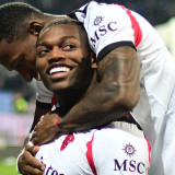 Gagal Keluar dari Bayang-bayang Theo Hernandez, Pervis Estupinan di Ambang Pintu Keluar AC Milan?