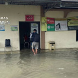 Layanan Puskesmas Kasemen Serang Terganggu Karena Terendam Banjir