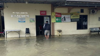 Layanan Puskesmas Kasemen Serang Terganggu Karena Terendam Banjir