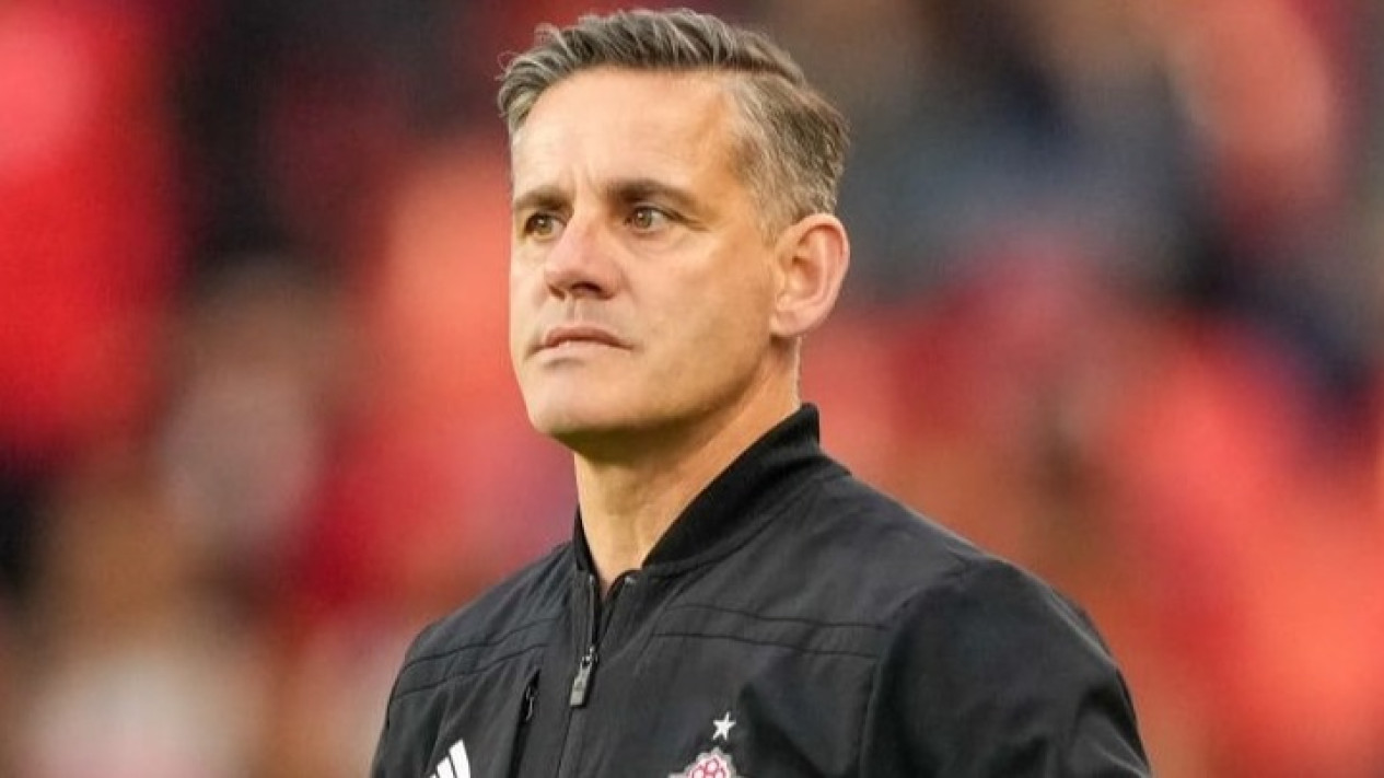 Singgung Soal Pemain Naturalisasi, John Herdman Ungkap Alasan Terima Pinangan Sebagai Pelatih Timnas Indonesia
            - galeri foto