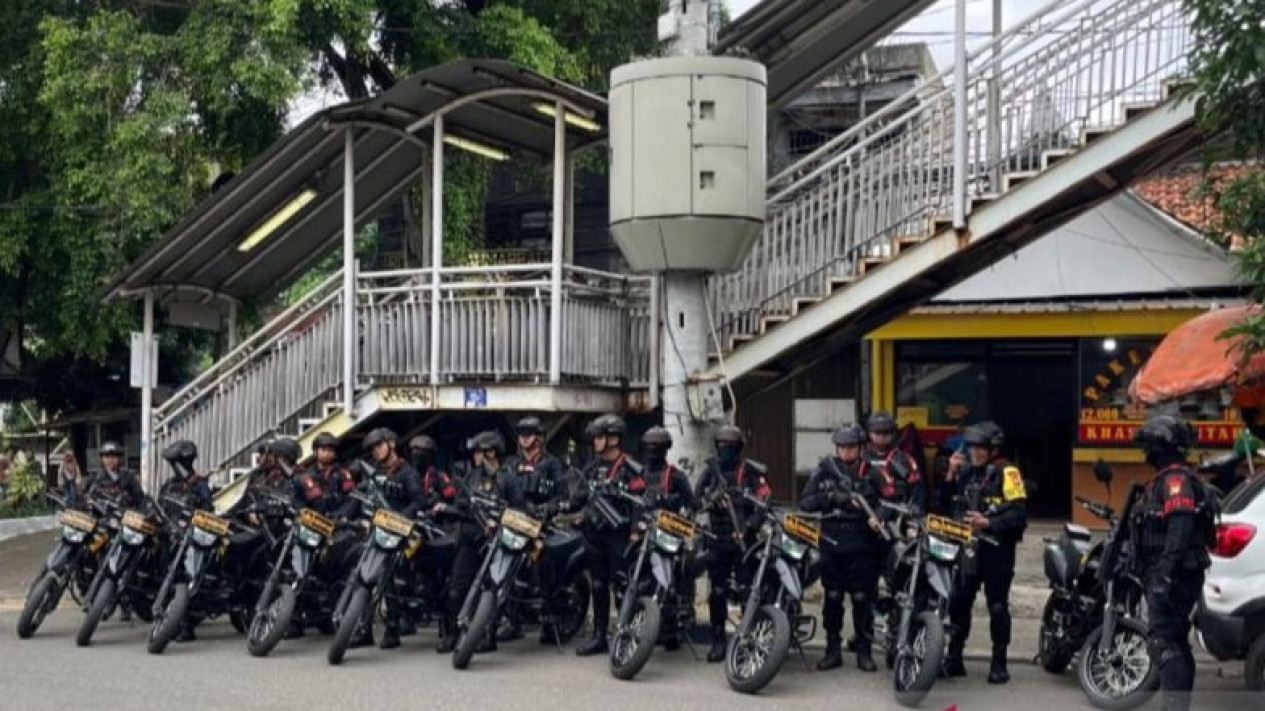 Brimob Siaga di Terowongan Manggarai Pasca-Tawuran Warga, Pastikan Kondisi Tetap Kondusif
            - galeri foto