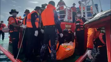 Ditemukan Jenazah Laki-laki Korban KM Putri Sakinah, Diduga Pelatih Valencia FC