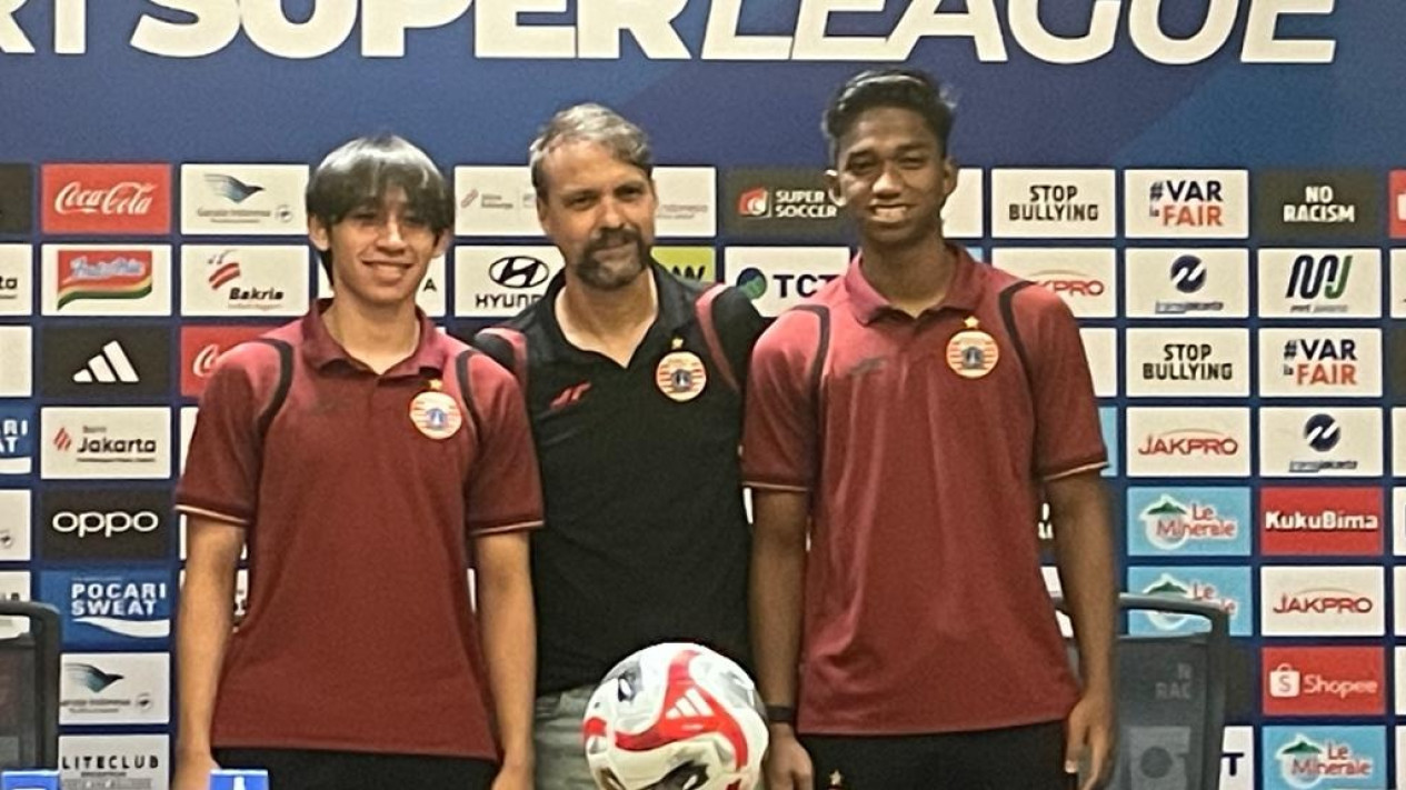 Mauricio Souza Tegaskan Identitas Persija Jelang El Clasico Indonesia Kontra Persib Bandung
            - galeri foto