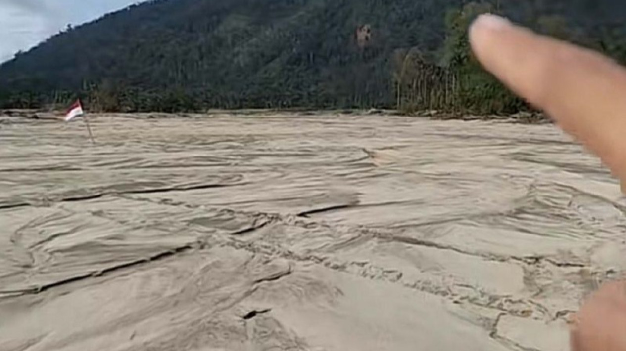 Perubahan Bentang Alam Akibat Banjir, Sungai di Aceh Jadi Lautan Pasir
            - galeri foto