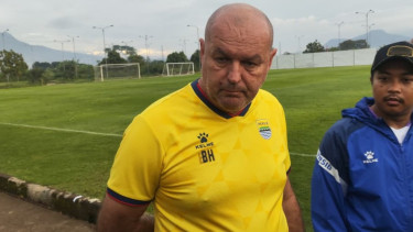 Persib Tanpa Amunisi Terbaik Kontra Persik, Bojan Hodak Optimis Raih Hasil Positif