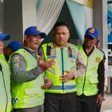 Kakorlantas Apresiasi Supeltas Bantu Atur Arus Lalu Lintas saat Kepadatan di Puncak