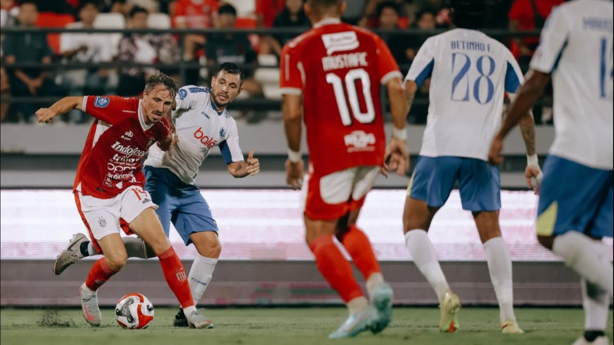 Hasil Super League 2025-2026: Gol Kadek Agung Bawa Buat Bali United Amankan Poin Penuh dari Arema FC
            - galeri foto