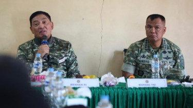 Usai Direstui Presiden, Menhan Langsung Pimpin Rapat Satgas Kuala untuk Memulai Normalisasi Sungai Aceh Tamiang