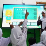 Makan Anggaran Rp19,75 Triliun, DPRD DKI Jakarta Sebut Pendidikan Jadi Kunci Putus Mata Rantai Kemiskinan