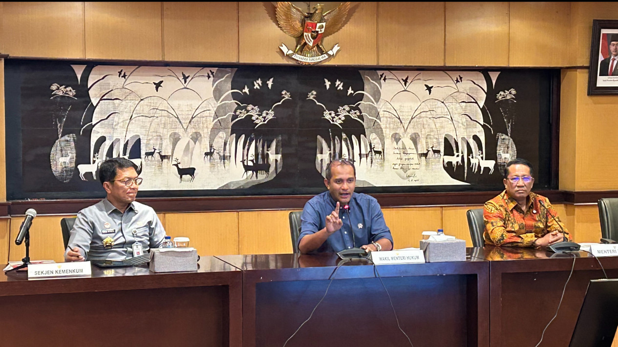 Pasal Demo di KUHP Baru Disorot, Wamenkum Tegaskan Bukan Izin Polisi tapi Pemberitahuan
            - galeri foto