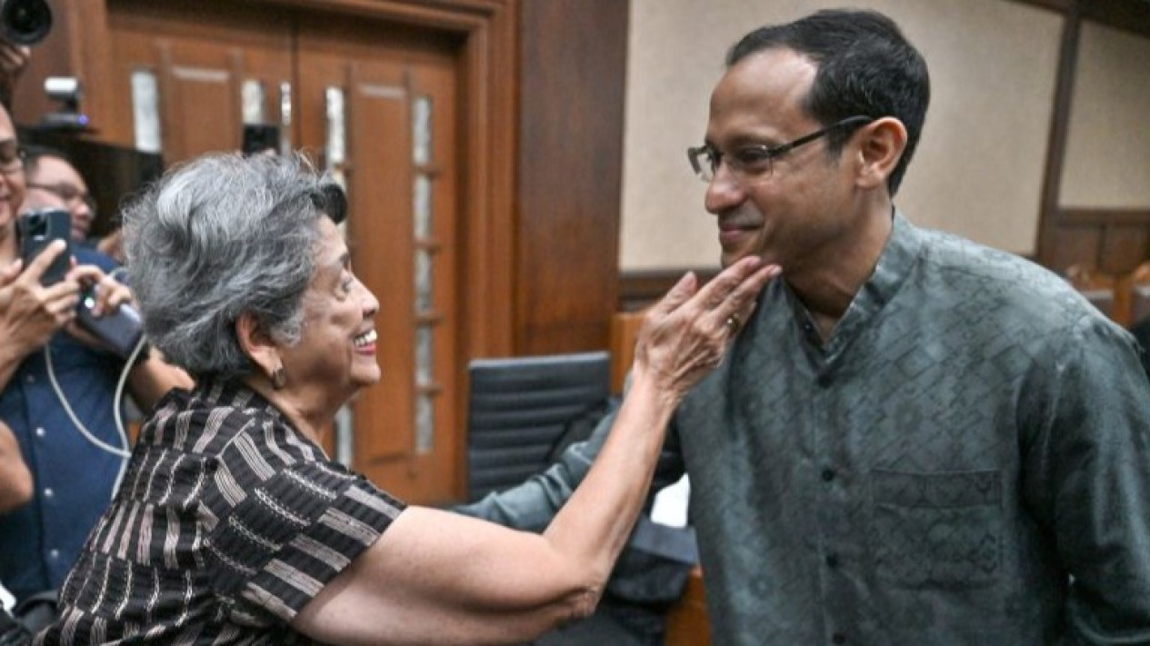 Blak-Blakan, Jaksa Ungkap Nadiem Makarim Sudah Mengetahui Laptop Chromebook Bermasalah
            - galeri foto