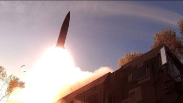 Kim Jong Un Singgung Aksi Amerika Serikat di Venezuela Saat Uji Rudal Hipersonik