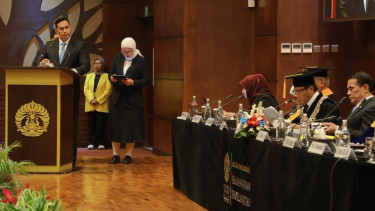 Dirut Bulog Ahmad Rizal Ramdhani Raih Gelar Doktor UI, Angkat Tata Kelola Pascapanen Padi