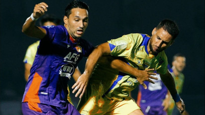 Pencetak Gol Kena Kartu Merah, Persib Bandung Gagal Kembali ke Puncak Klasemen Usai Ditahan Imbang Persik Kediri