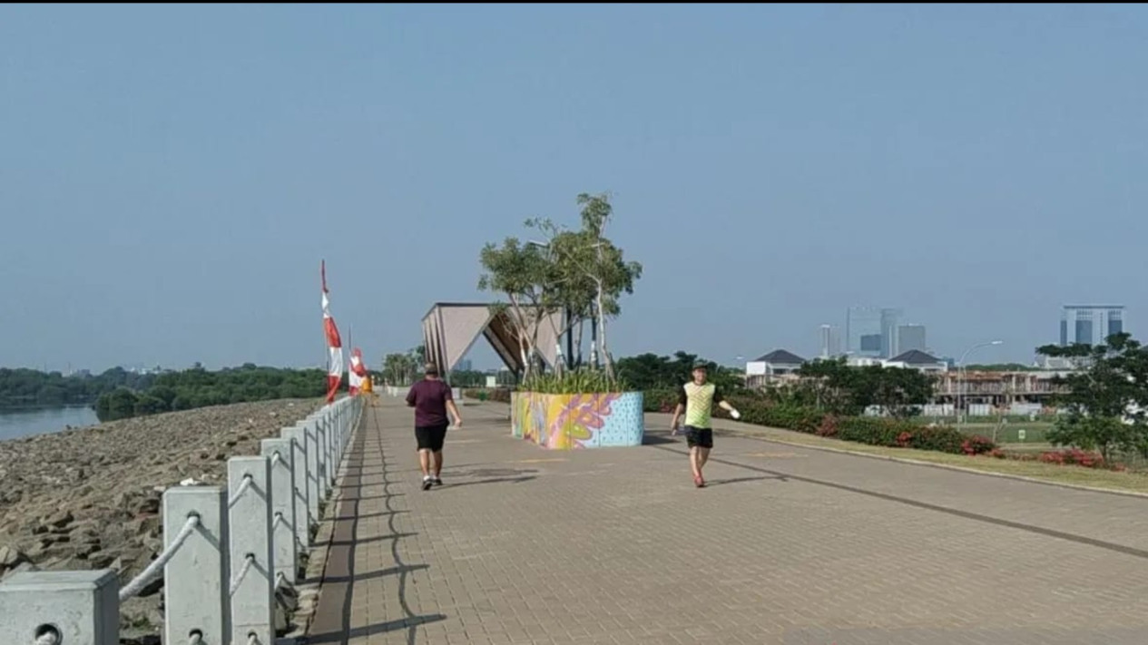 Cara Naik Transjakarta ke Pantai Maju PIK, Destinasi Wisata di Jakarta dengan Harga Terjangkau
            - galeri foto