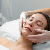 Tren Perawatan DNA Salmon untuk Kecantikan Aman di Kulit? Ini Manfaat dan Risiko Penggunaannya