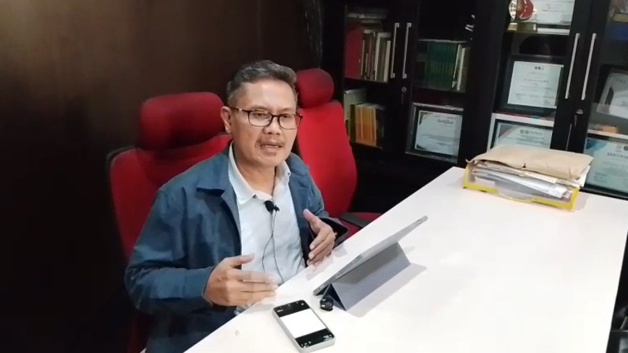 Kontroversi Pemberlakuan KUHP dan KUHAP, Pakar Hukum Prof Dr Hufron Sebut Ancaman Demokrasi dan Kebebasan Berekspresi
            - galeri foto