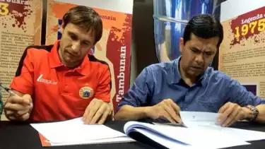 Ivan Bosnjak saat tandatangani kontrak dengan Persija Jakarta