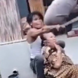 Menegangkan! Detik-detik Pria di Kota Pinang Sandera Lansia Pakai Sajam Usai Kepergok Mencuri