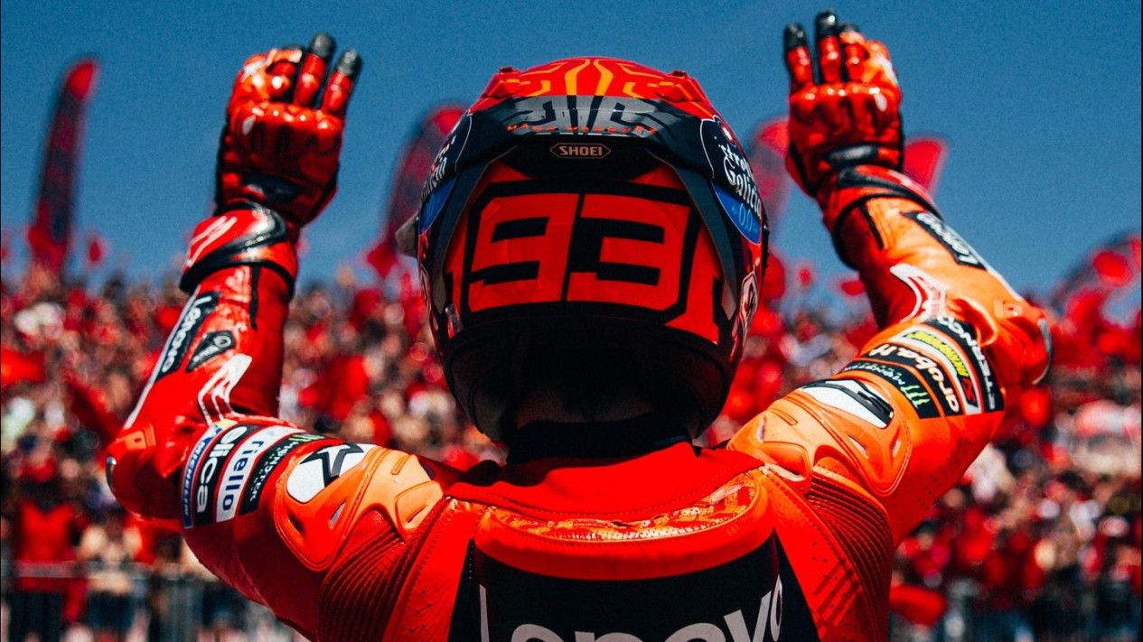 Bos Baru KTM Tech3 Tanpa Ragu Menyebut Marc Marquez Adalah Max Verstappen Versi MotoGP
            - galeri foto