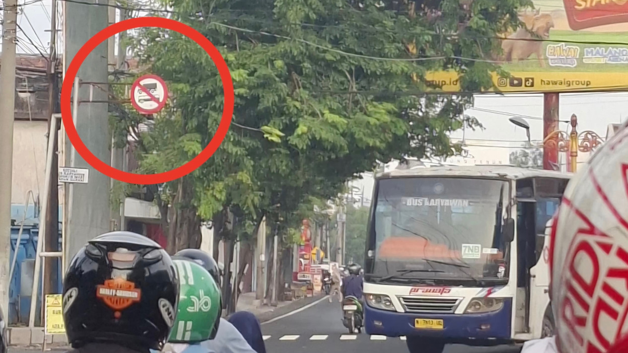 Minim Penindakan, Truk dan Bus Besar Masih Terobos Jalur Kota Probolinggo
            - galeri foto