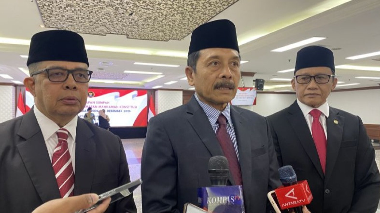 Paling Sering Absen, MKMK Beri Sindiran Menohok untuk Anwar Usman: Semua Tau Itu Melanggar, Tapi Masalah Etik Harus Sadar Diri
            - galeri foto