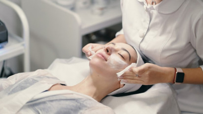 Apakah Treatment DNA Salmon Aman untuk Semua Jenis Kulit?