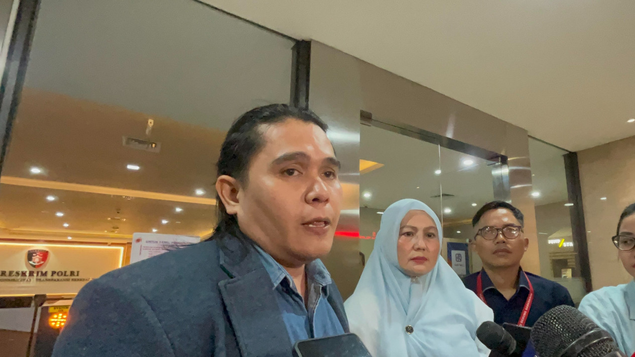 Usai Jadi Tersangka Kasus Ijazah Palsu, Wagub Babel Bakal Gugat Universitas Azzahra
            - galeri foto