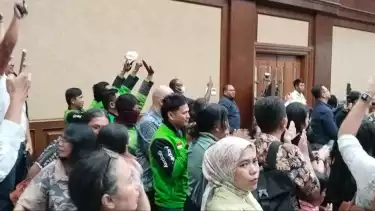 Sidang Lanjutan Dugaan Korupsi Pengadaan Laptop, Pendukung Nadiem Makarim Berteriak Hal Ini